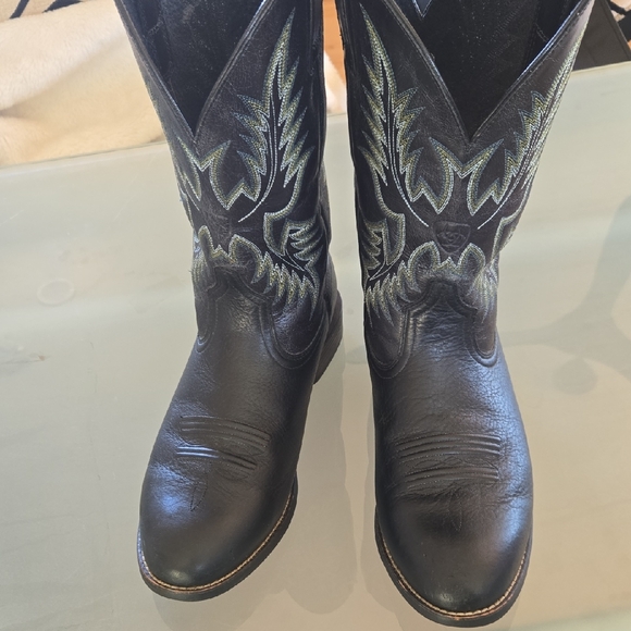 Ariat Other - Ariat Black Western Boots with Light Green Stitching